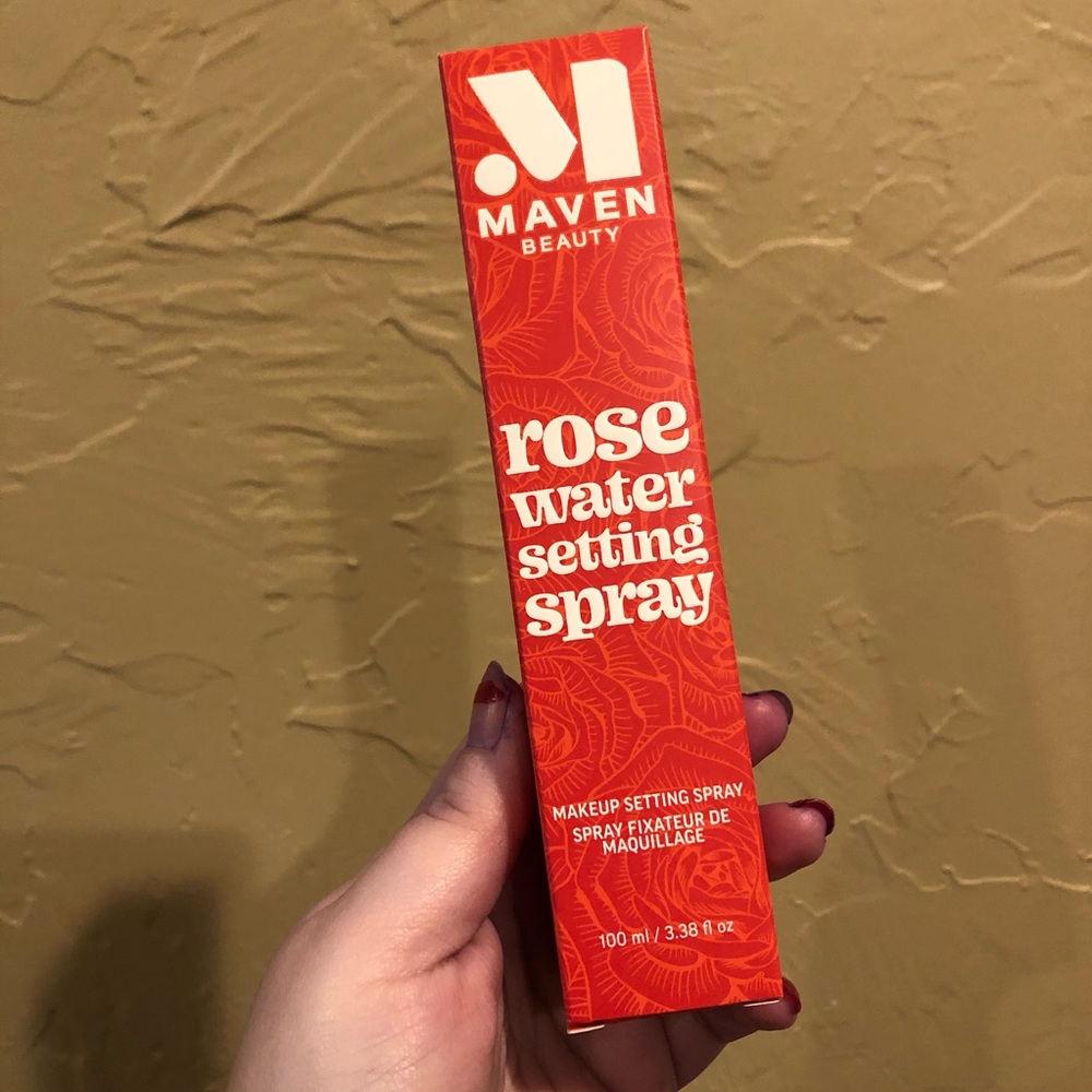 Rose water setting spray
